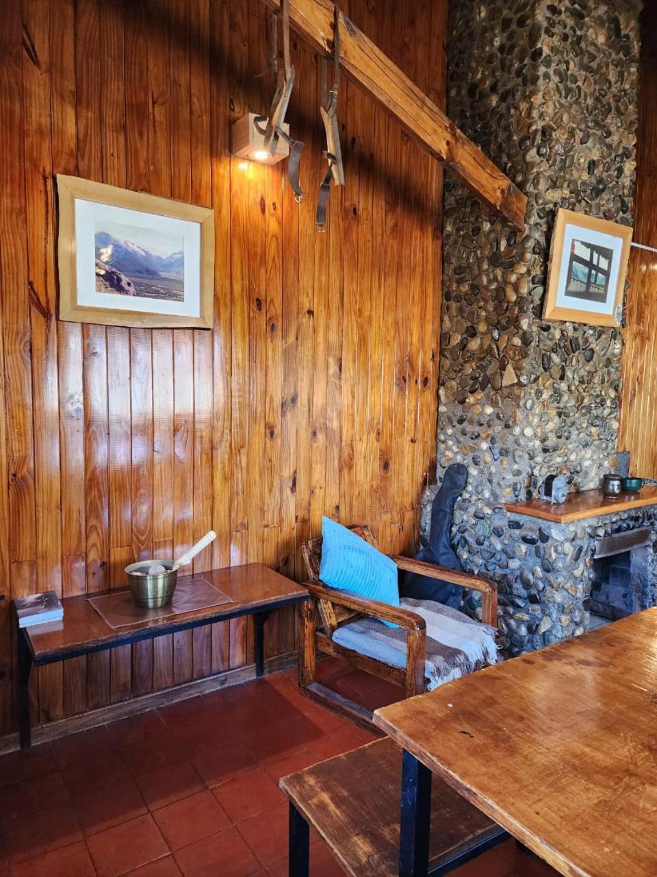 Hostel Cerro Torres El Chalten Exterior photo